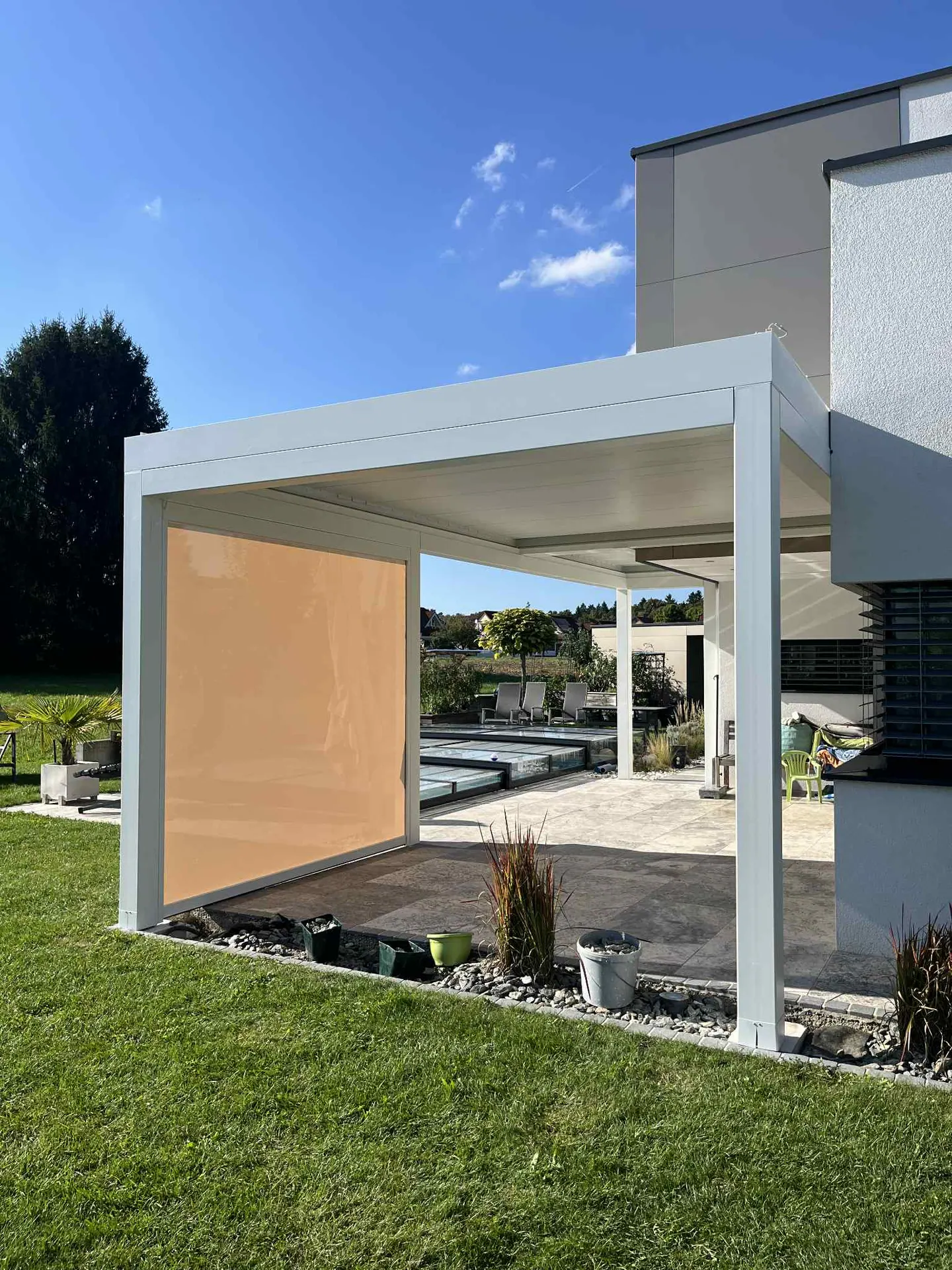 Maßgefertigte AlpenPergola Referenz in Österreich